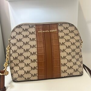 Michael Kors center stripe Cindy Lg Dome crossbody